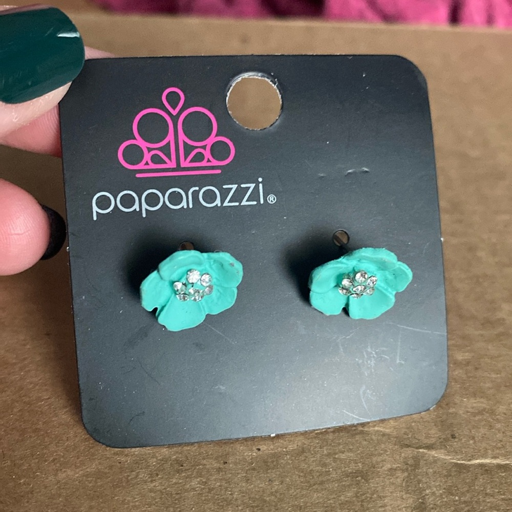 Flower earrings